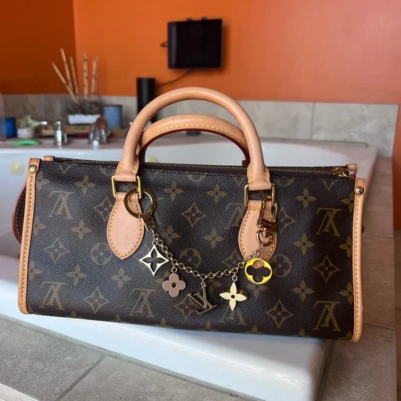 SOLD Louis Vuitton Popincourt Monogram Top Handle Handbag - Picture 2 of 15